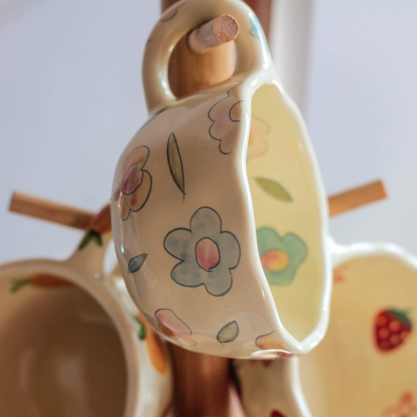 Cottage Garden Flower Mug – Vintage Floral Ceramic Cup for Cozy Moments